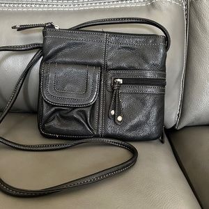 Black Tiganello Crossbody